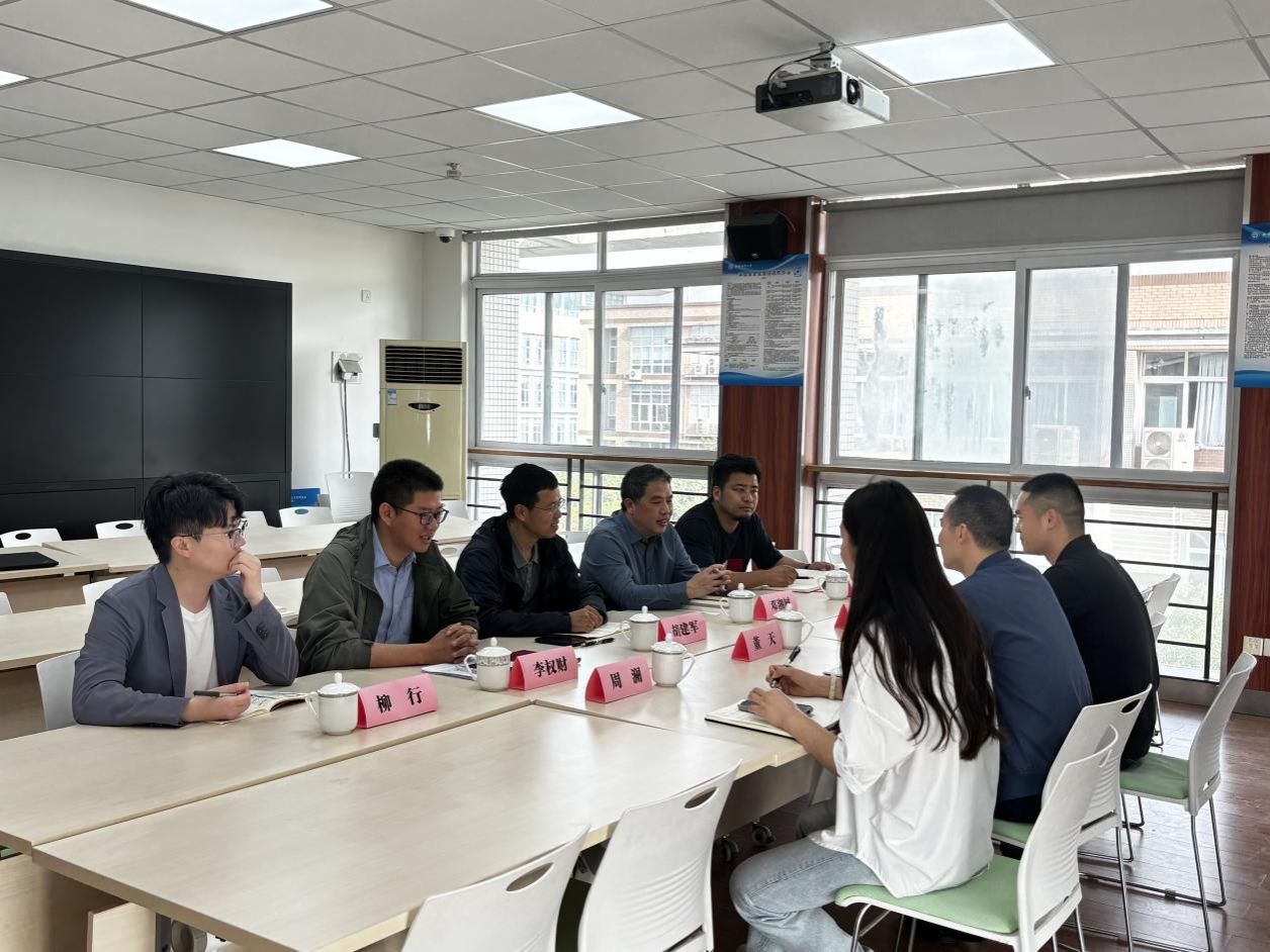 温江区委统战部、区民宗局领导一行赴成人影院概况
围绕铸牢中华民族共同体意识研究基地校地合作开展调研交流